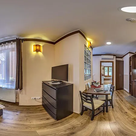 Napraforgo Wellness Haz Es Panzio Bed & Breakfast Pecs