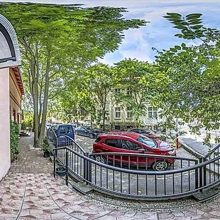 Napraforgó Wellness Ház és Panzió 4* Pécs