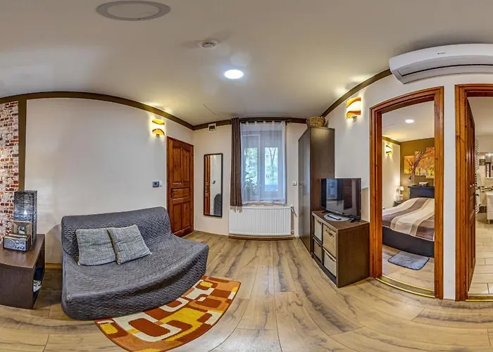 Napraforgo Wellness Haz Es Panzio Bed and Breakfast